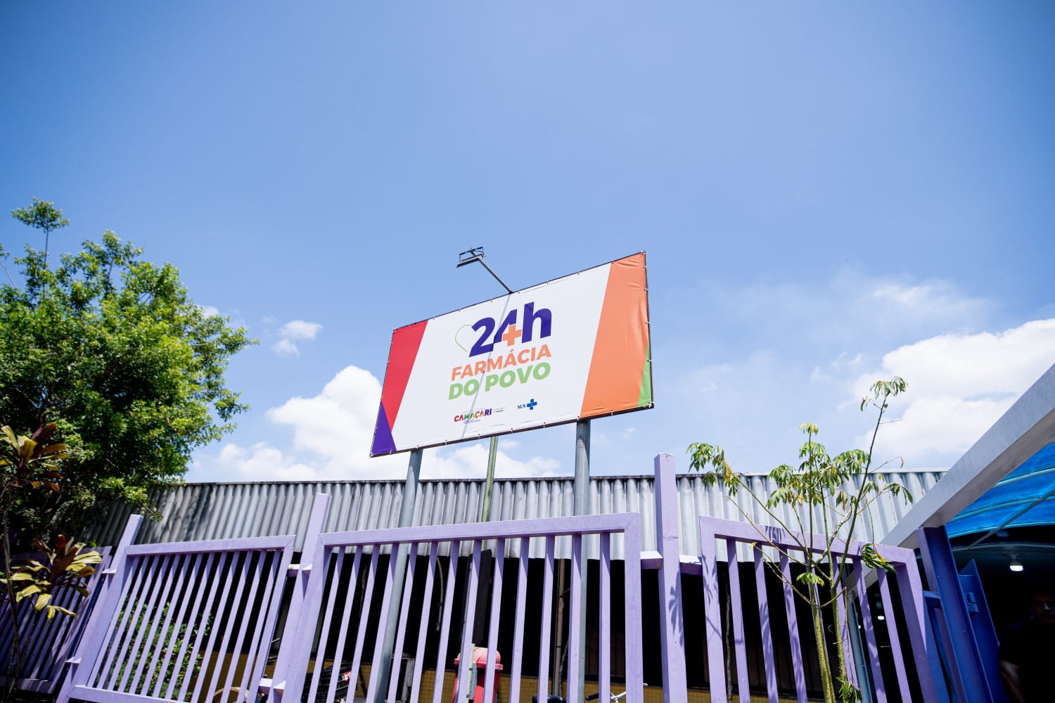 Prefeitura de Camaçari entrega Farmácia do Povo modernizada, com atendimento farmacêutico 24h
